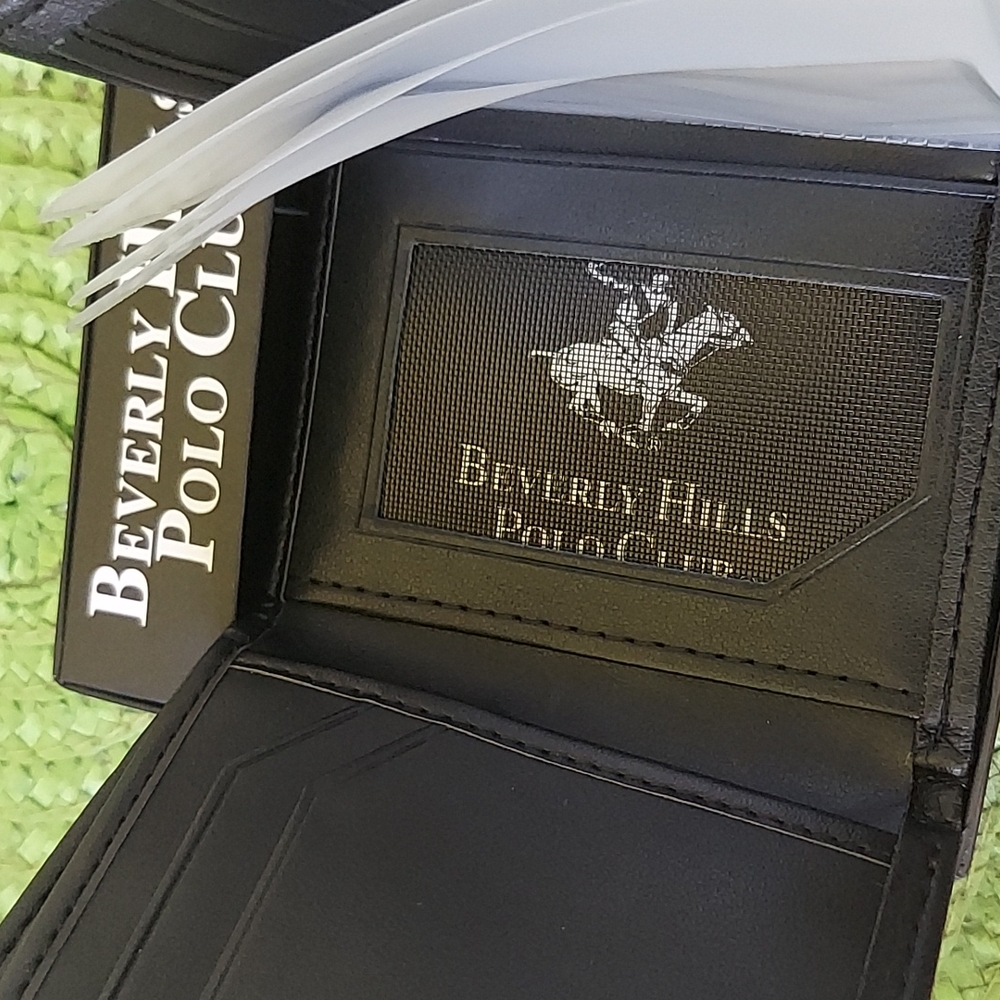 Wallet - Picture 2 of 3